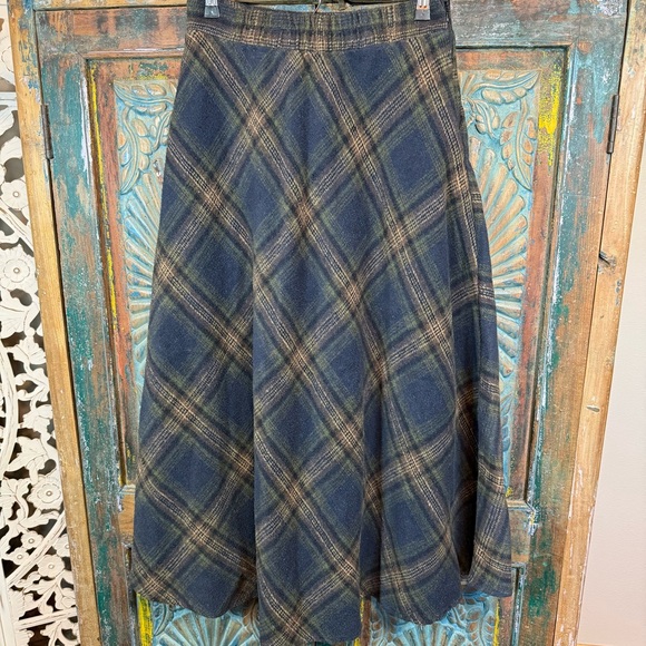 Long plaid wool blend skirt Outlander tartan style - Picture 3 of 7